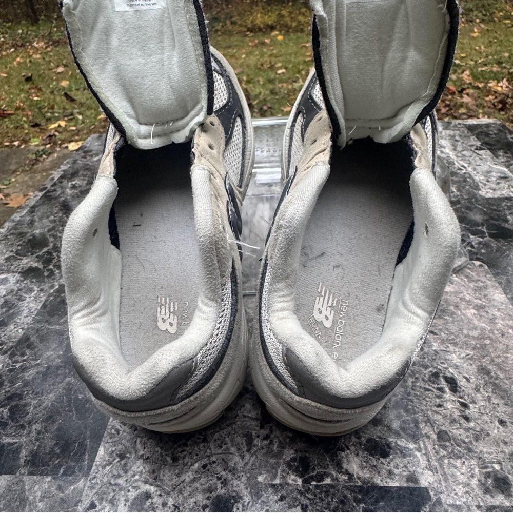 New Balance 2002R  Sneakers Size 11 Boys - Picture 5 of 14